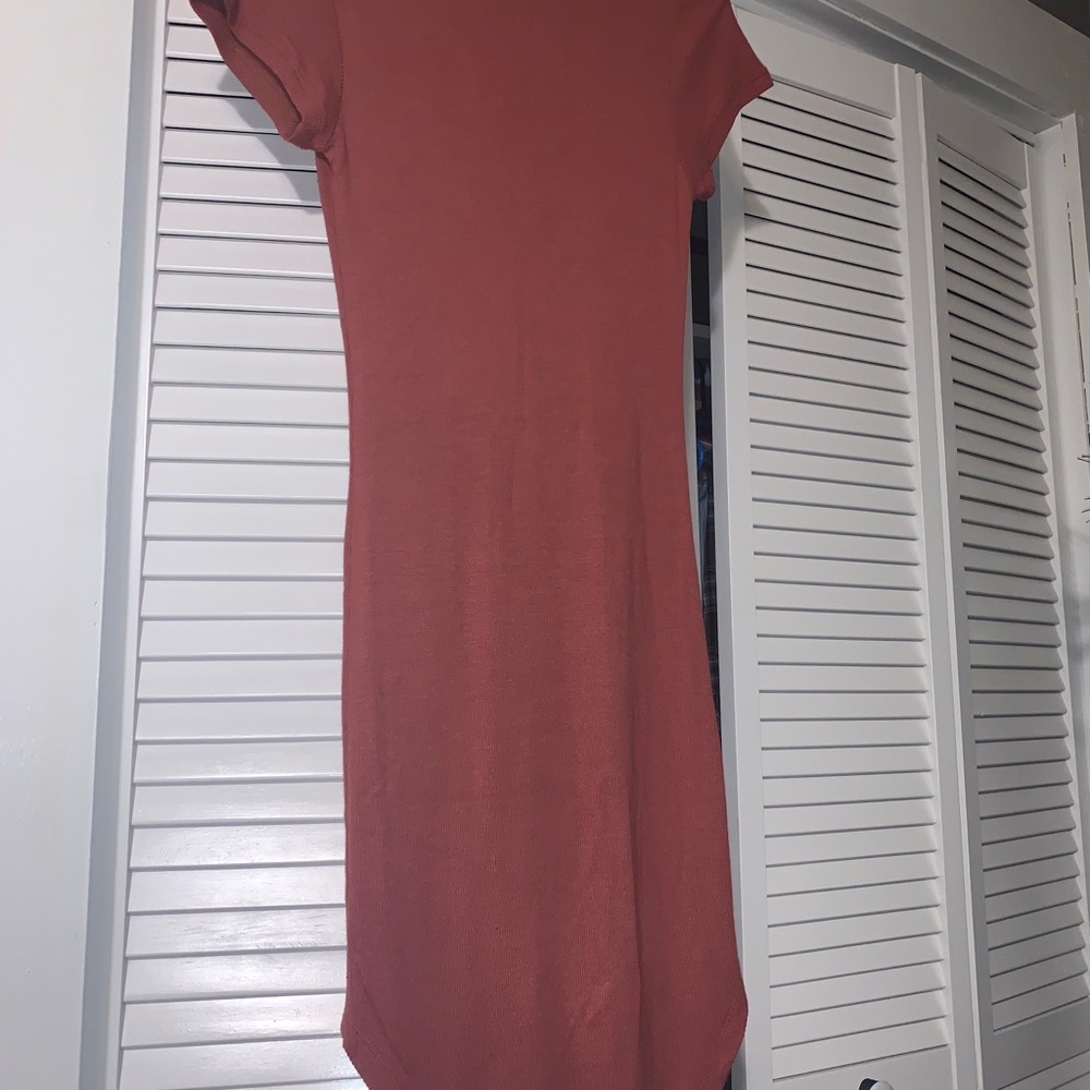 Dress - Picture 2 of 2
